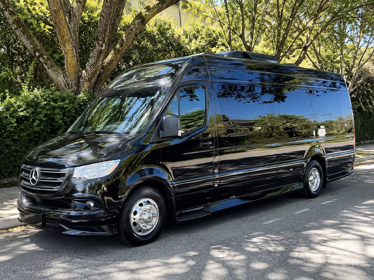 find the perfect transportation for your next airport transfer 3